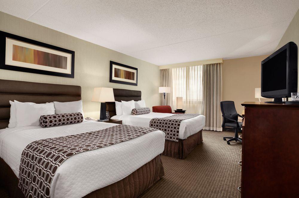 Hotel Crowne Plaza Columbus North - Worthington By Ihg Esterno foto